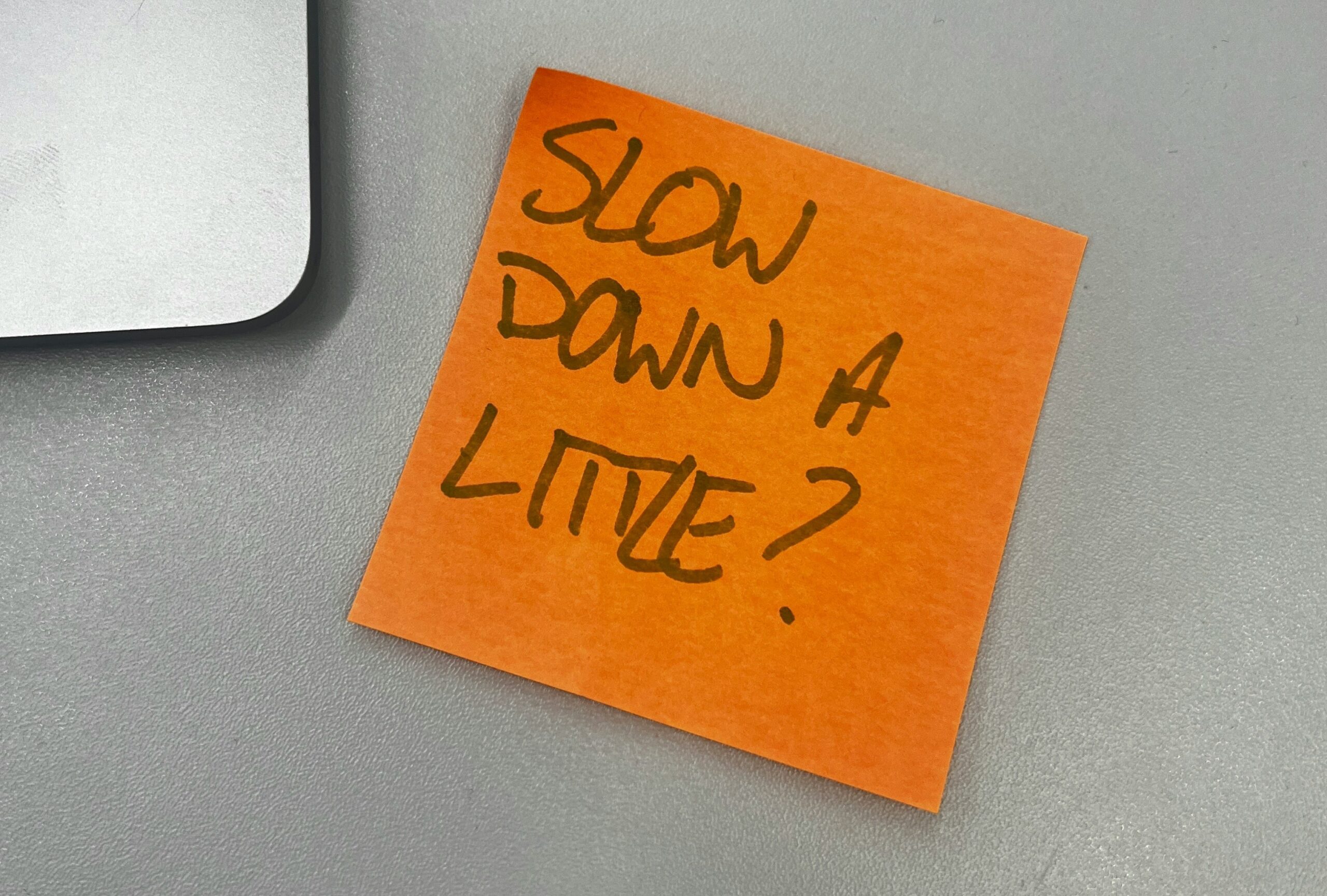 You are currently viewing Sophrologie et stress chronique : le rôle clé de la discipline et de la routine