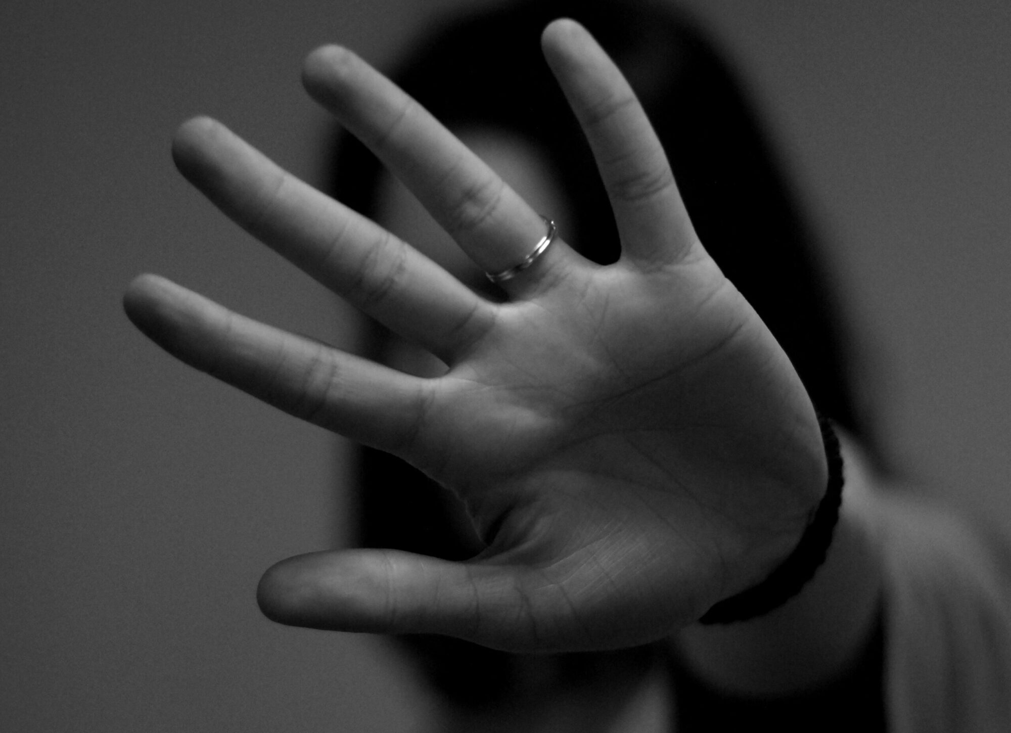 Oser dire « non » : Pourquoi ce mot si simple est-il une révolution pour les femmes ?